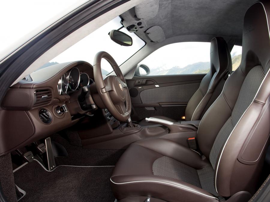  Porsche 911 Sport Classic 2009 года  (фото 15 из 22)